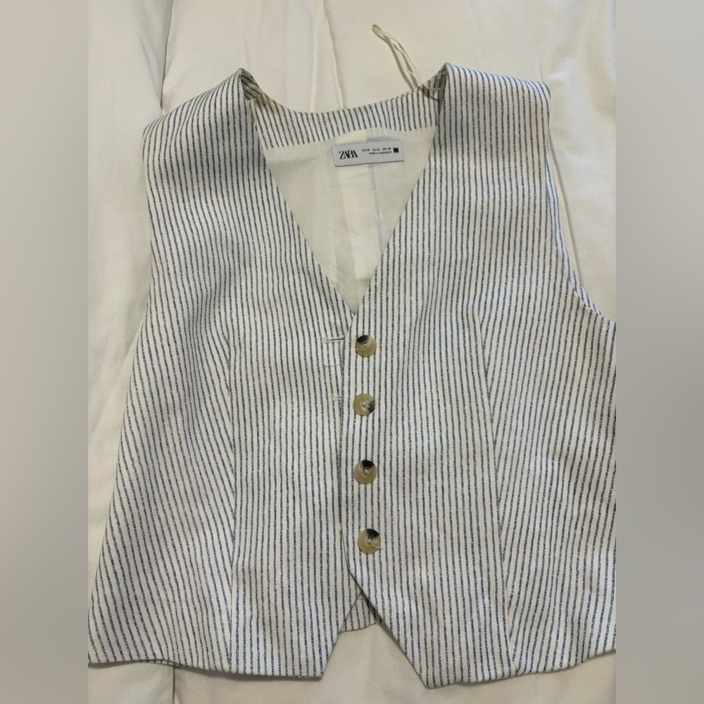 Zara White and Blue Striped Sleeveless Vest